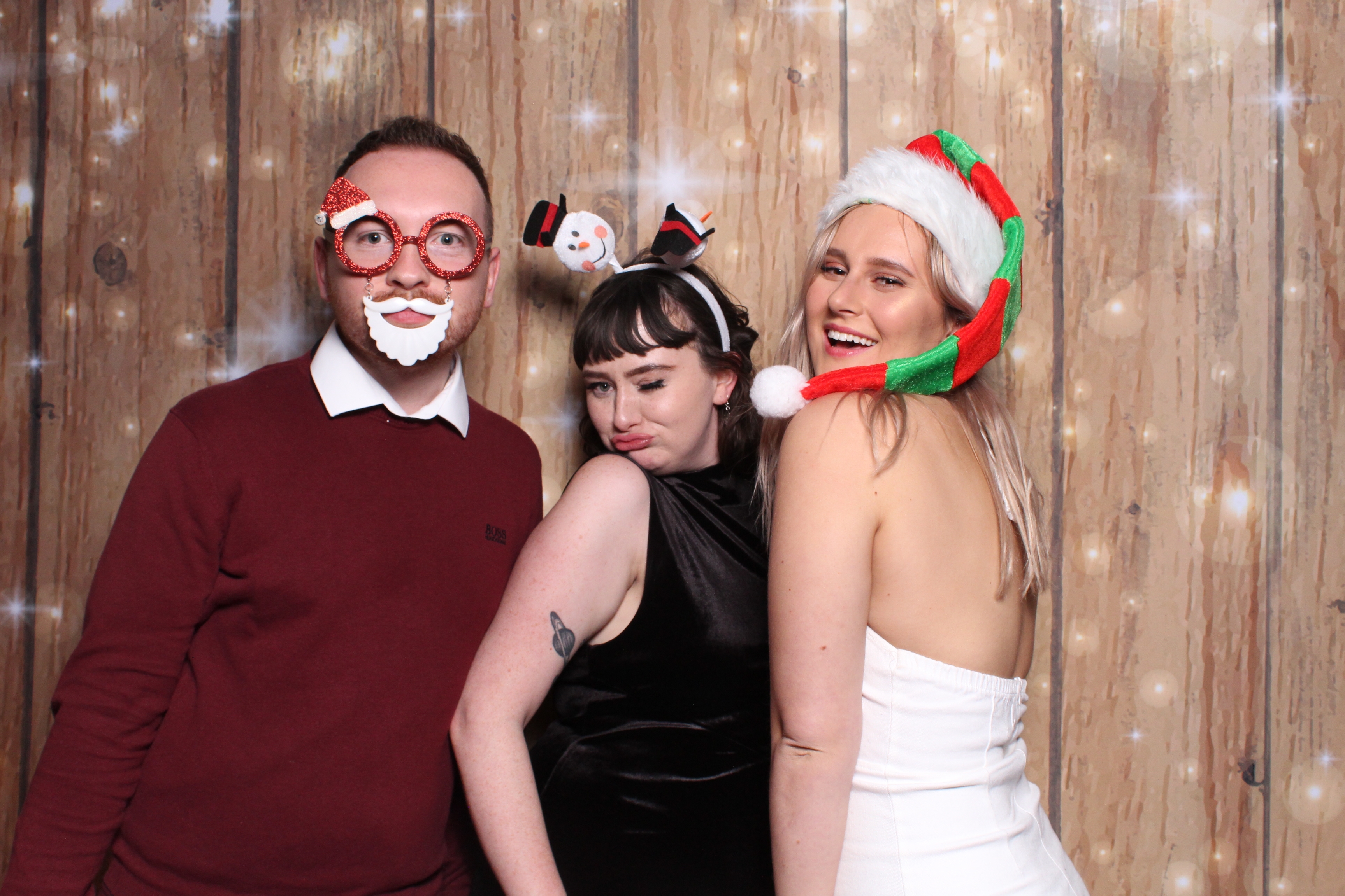 Tes Christmas party  | View more photos from the event at gallery.magicimages.uk/u/MagicImages/Tes-Christmas-party